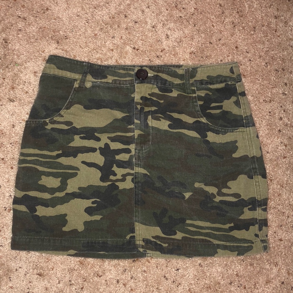Size Small Wild Honey Camo Mini Skirt